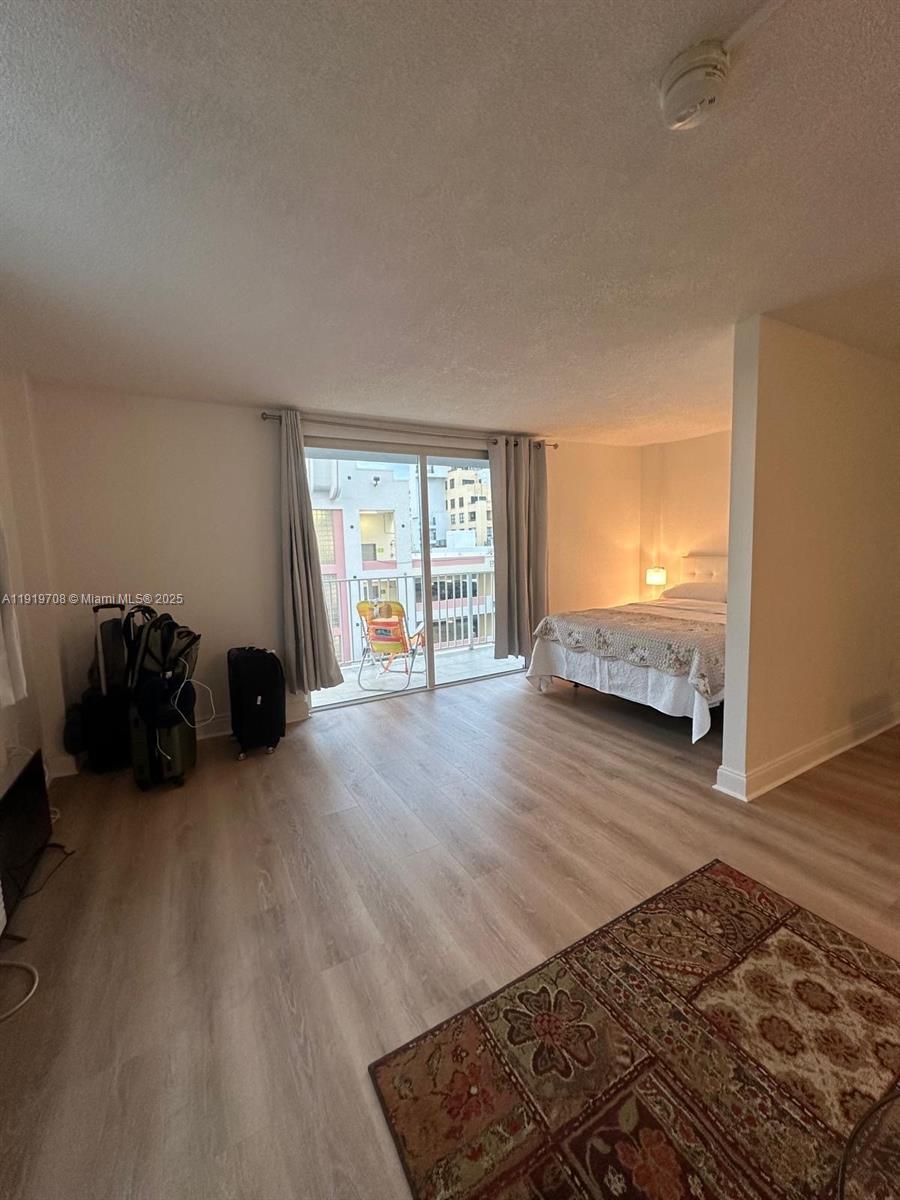 1255 Collins Ave 505