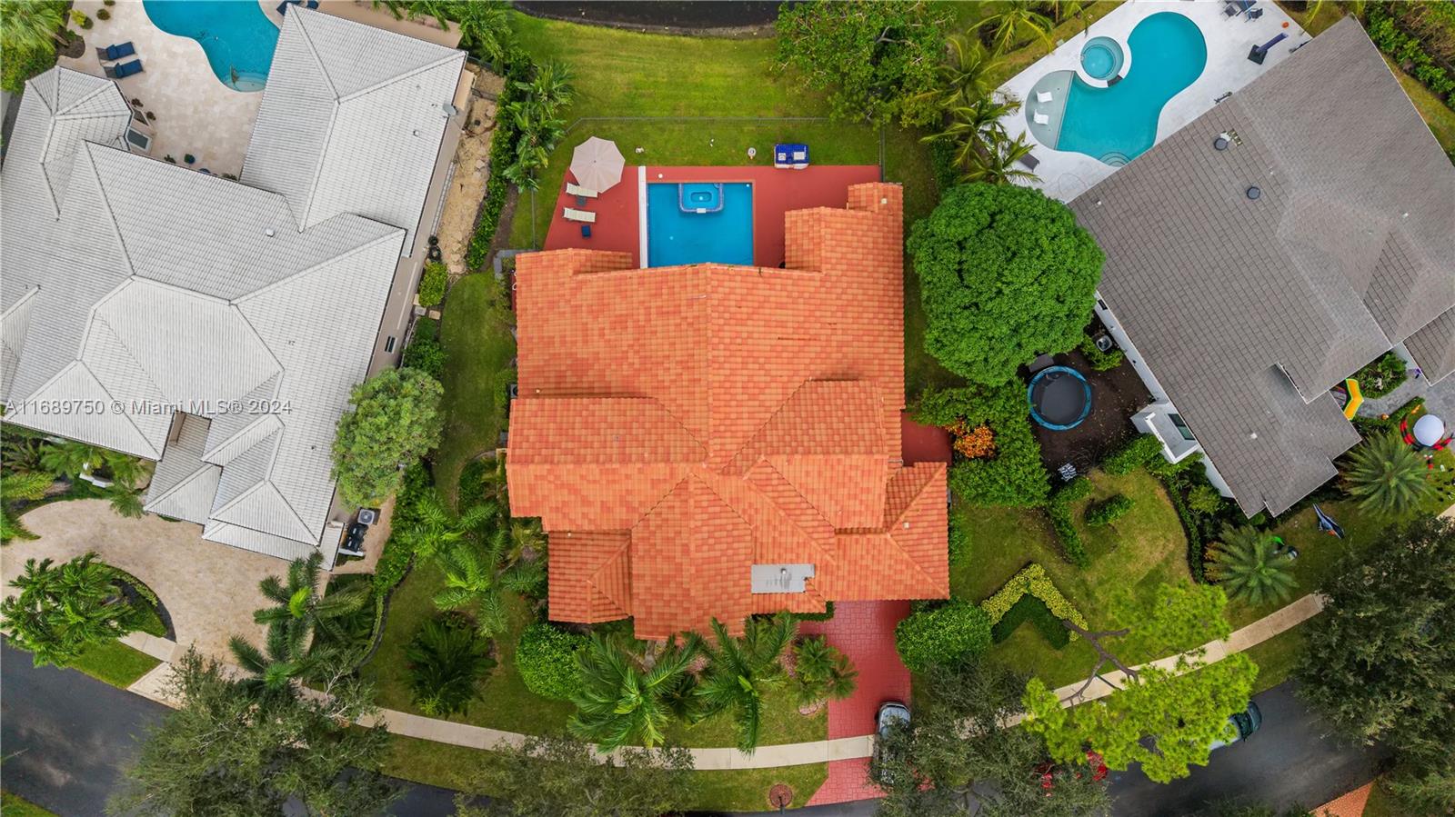 SEASONS - Residential
