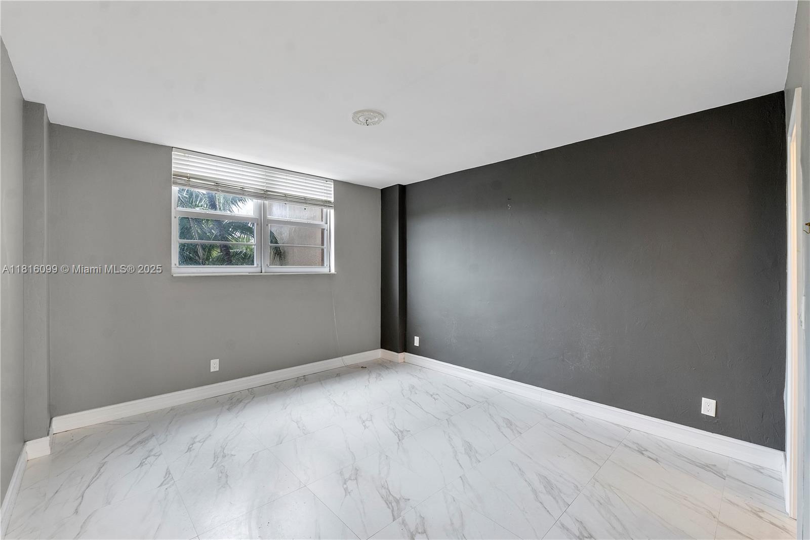 GABLES WATERWAY TOWERS CO - Residential