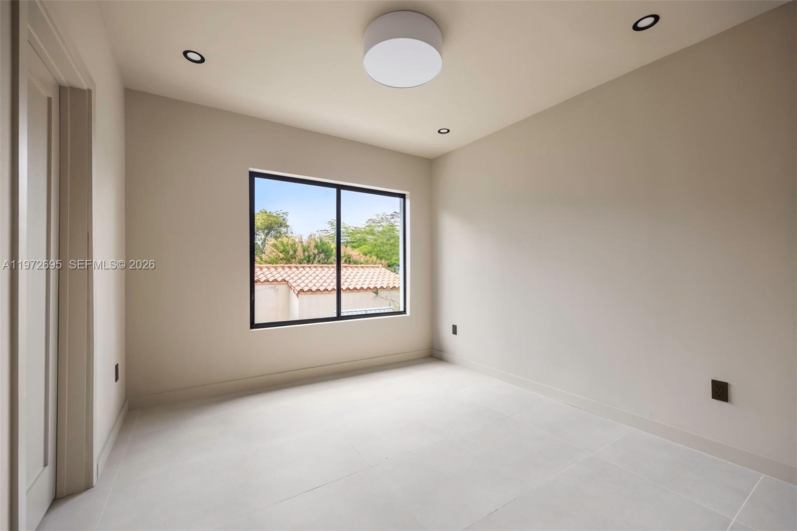 BRICKELL ESTATES - Residential