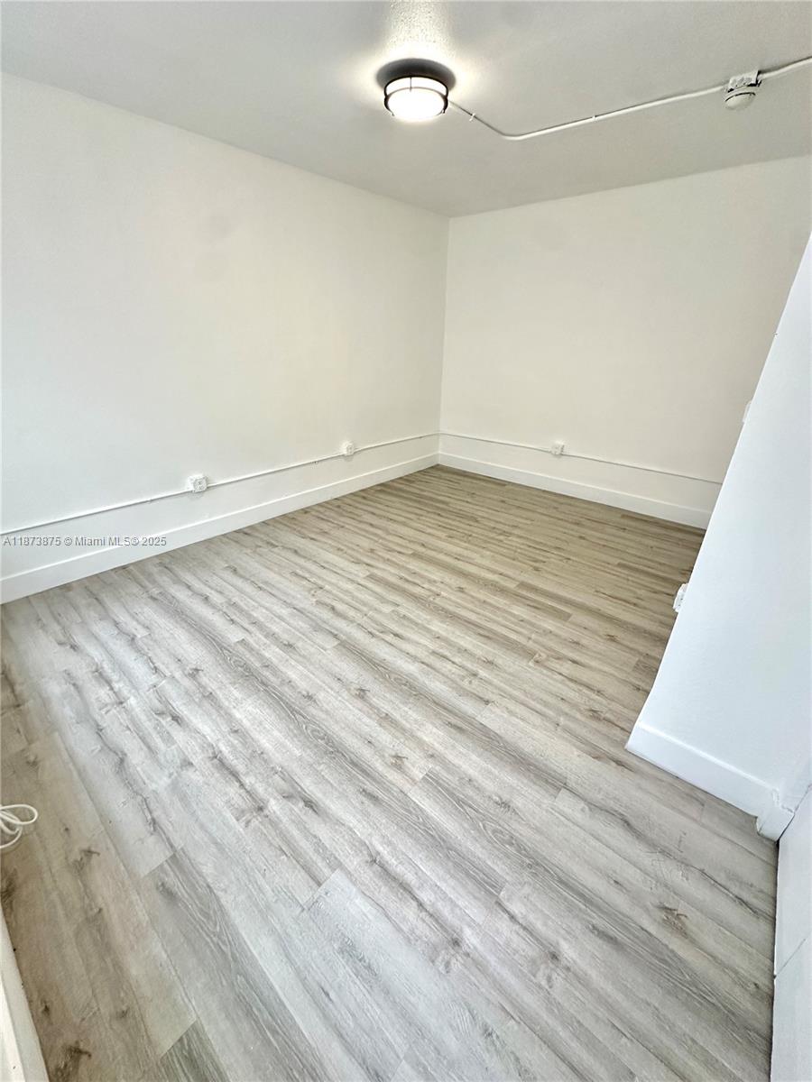 Fully Renovated Apartment in the Heart of Little Havana Prime Location!
Step into modern comfort in this beautifully remodeled apartment featuring brand-new flooring, stylish kitchen cabinets, and sleek new appliances. This home offers the perfect blend of contemporary upgrades and unbeatable location.
This charming apartment offers modern living in a convenient location. With 1 bedroom and 1 bathroom, this home provides 400 sq ft of cozy living space.
Prime Location & Neighborhood
Nestled in the vibrant heart of Little Havana, just one block from the iconic Calle 8, you'll be surrounded by a rich cultural scene, popular local eateries, cafes, and shops.
Enjoy the best of Miami giving you easy access to work, entertainment, and nightlife.