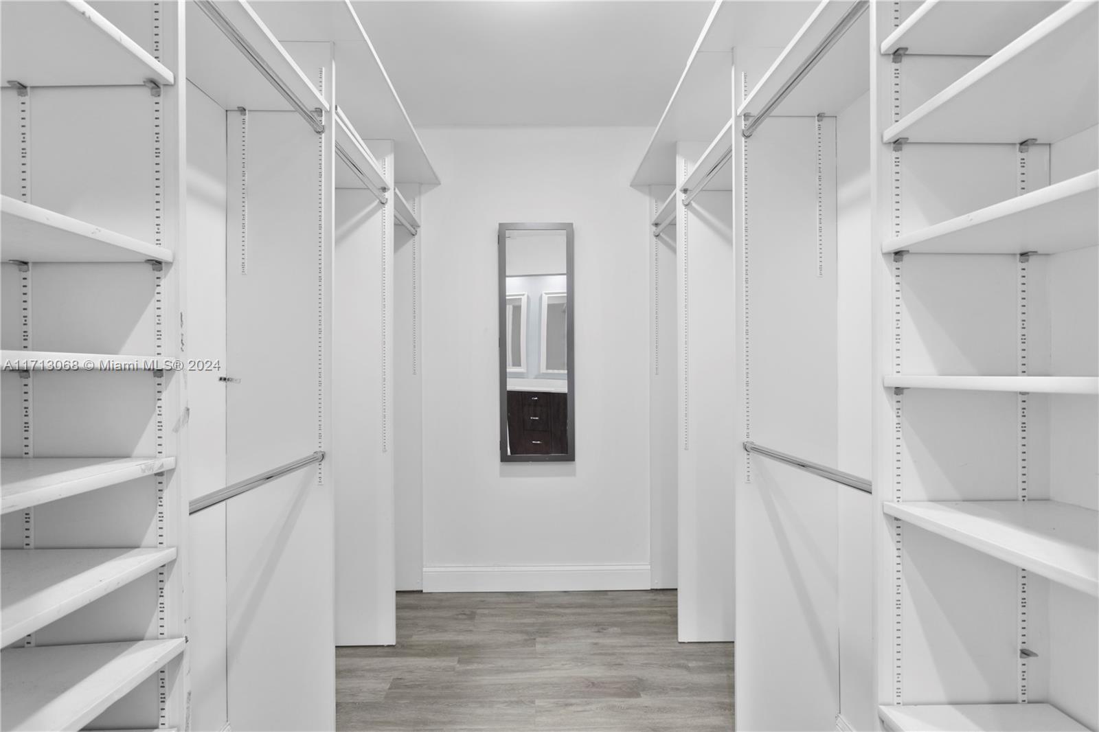 LKS OF MEADOW VILG HOMES - Residential Lease
