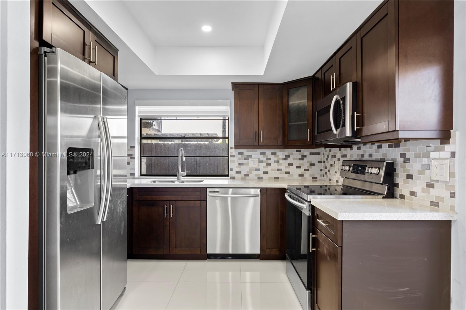 LKS OF MEADOW VILG HOMES - Residential Lease