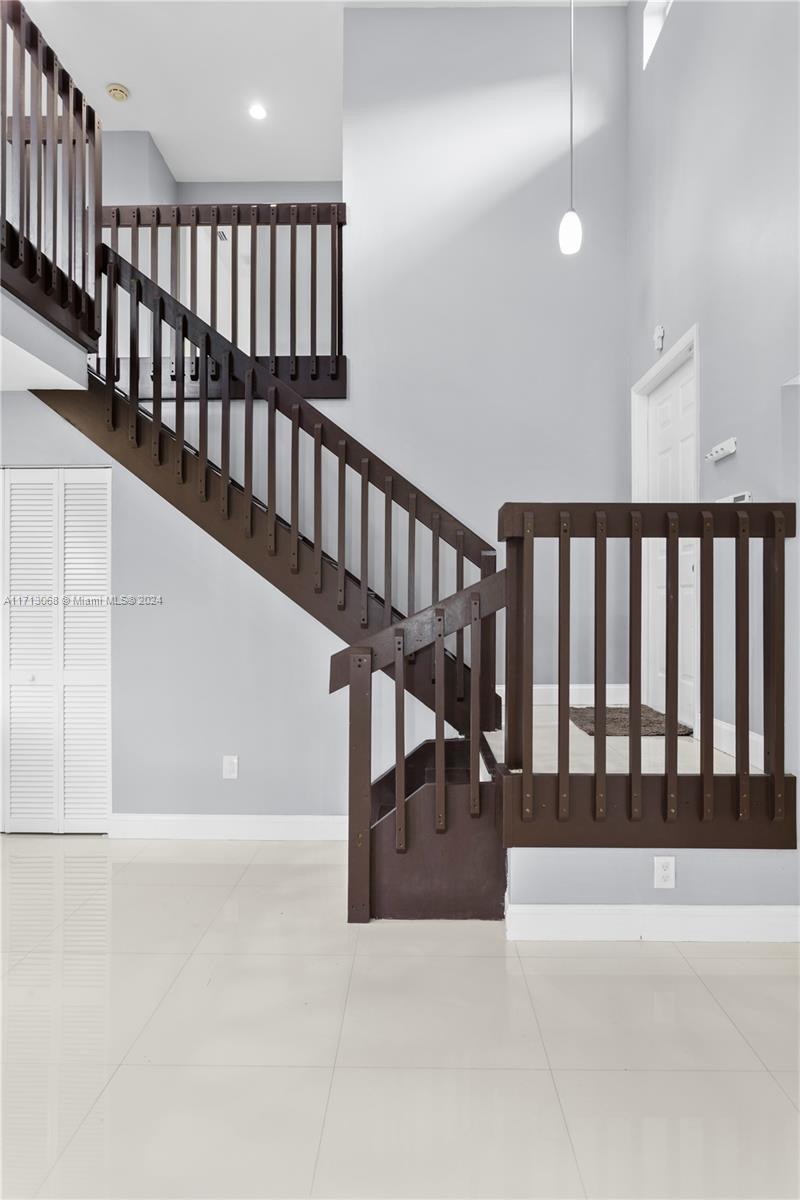 LKS OF MEADOW VILG HOMES - Residential Lease
