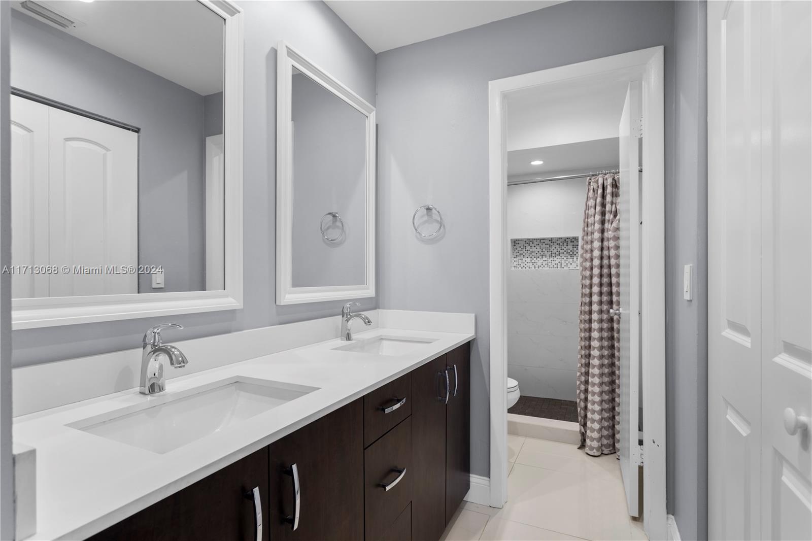 LKS OF MEADOW VILG HOMES - Residential Lease