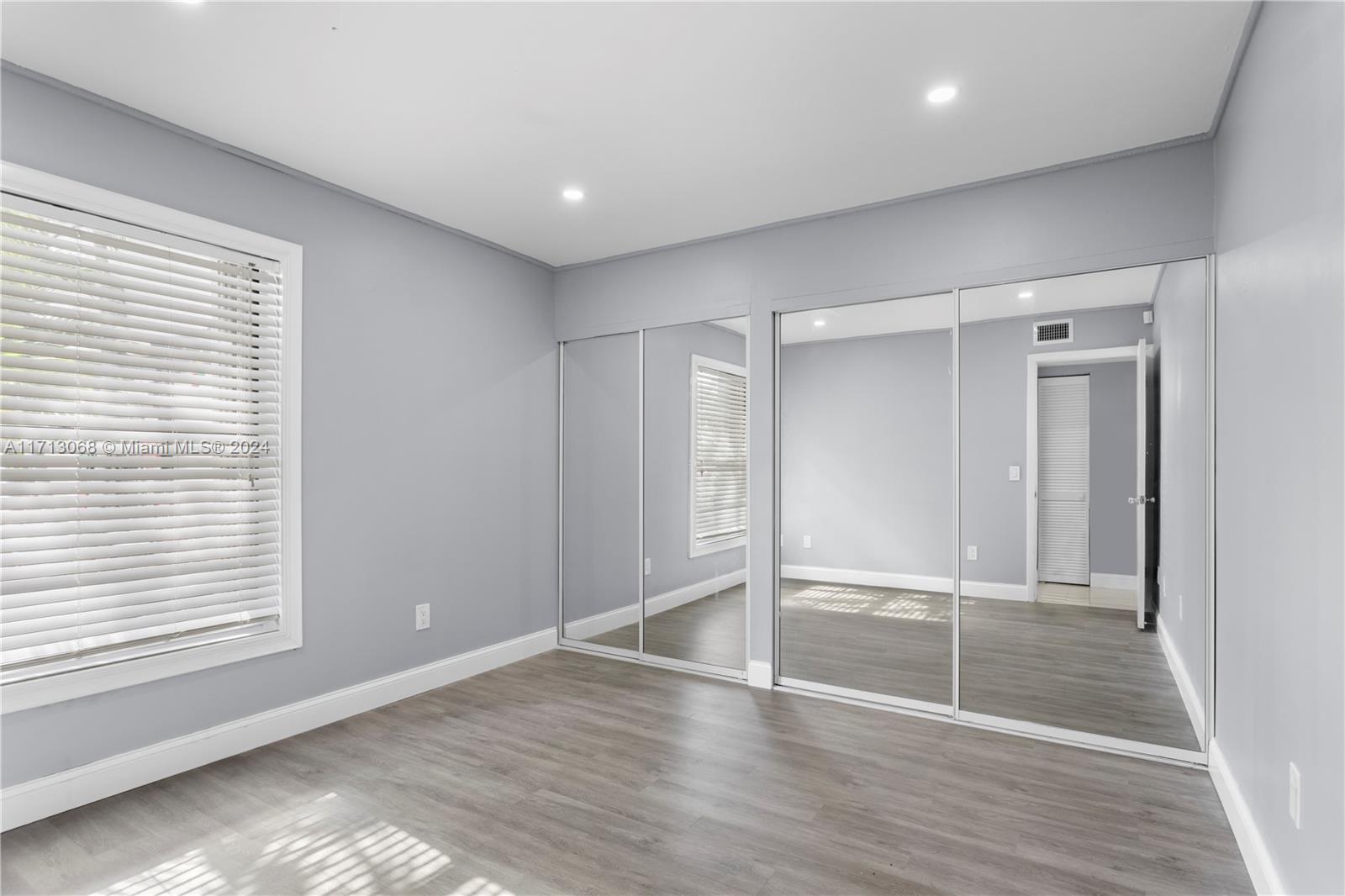 LKS OF MEADOW VILG HOMES - Residential Lease