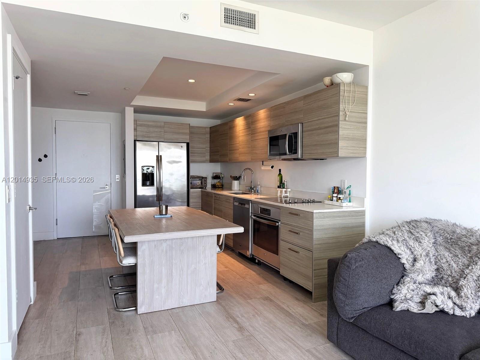 3401 MIDTOWN CONDO - Residential Lease
