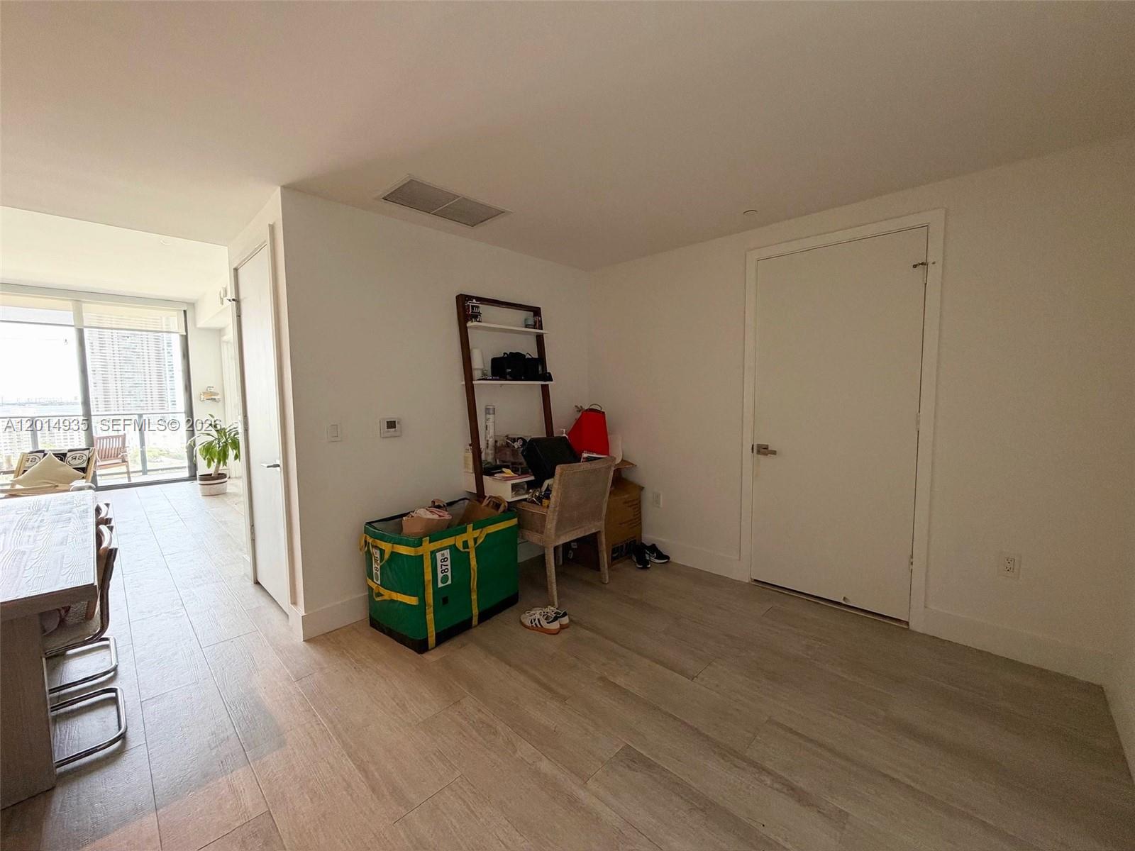 3401 MIDTOWN CONDO - Residential Lease