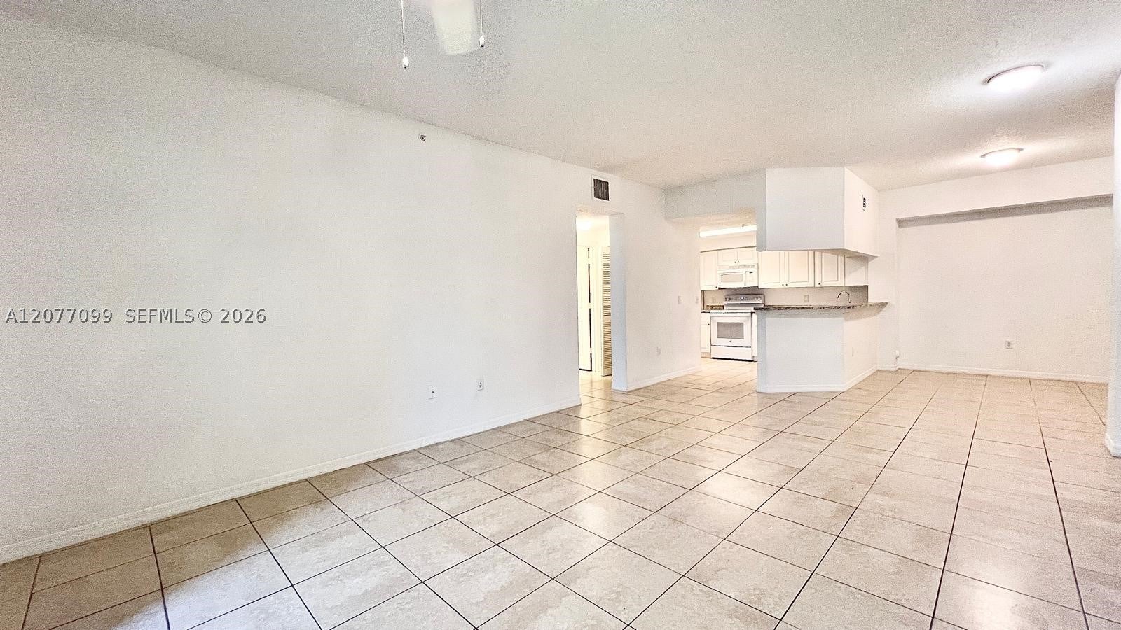3021 Alcazar Pl 101