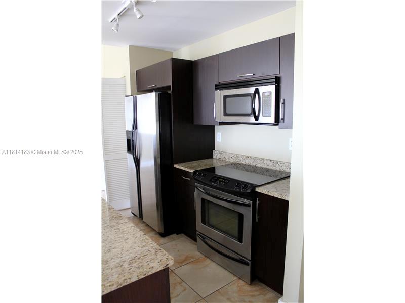 LOFTS IN THE GROVE CONDO - Residential Lease