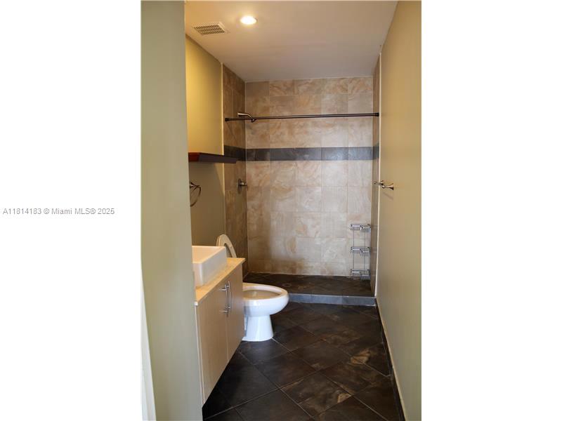 LOFTS IN THE GROVE CONDO - Residential Lease