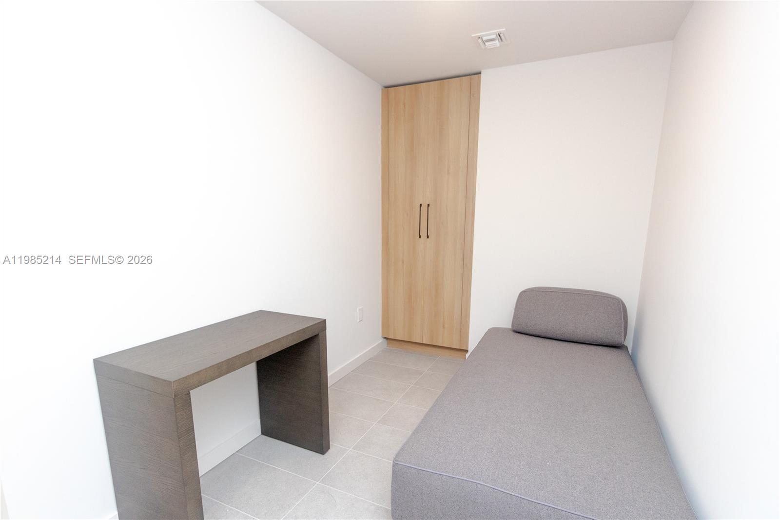 MIAMI NORTH - Residential Lease