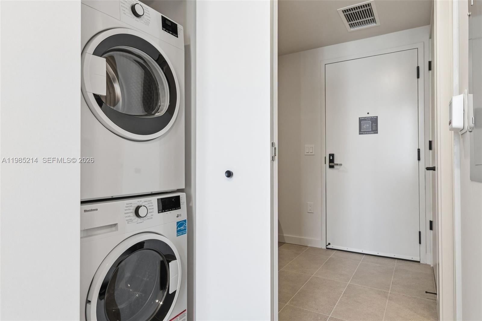 MIAMI NORTH - Residential Lease