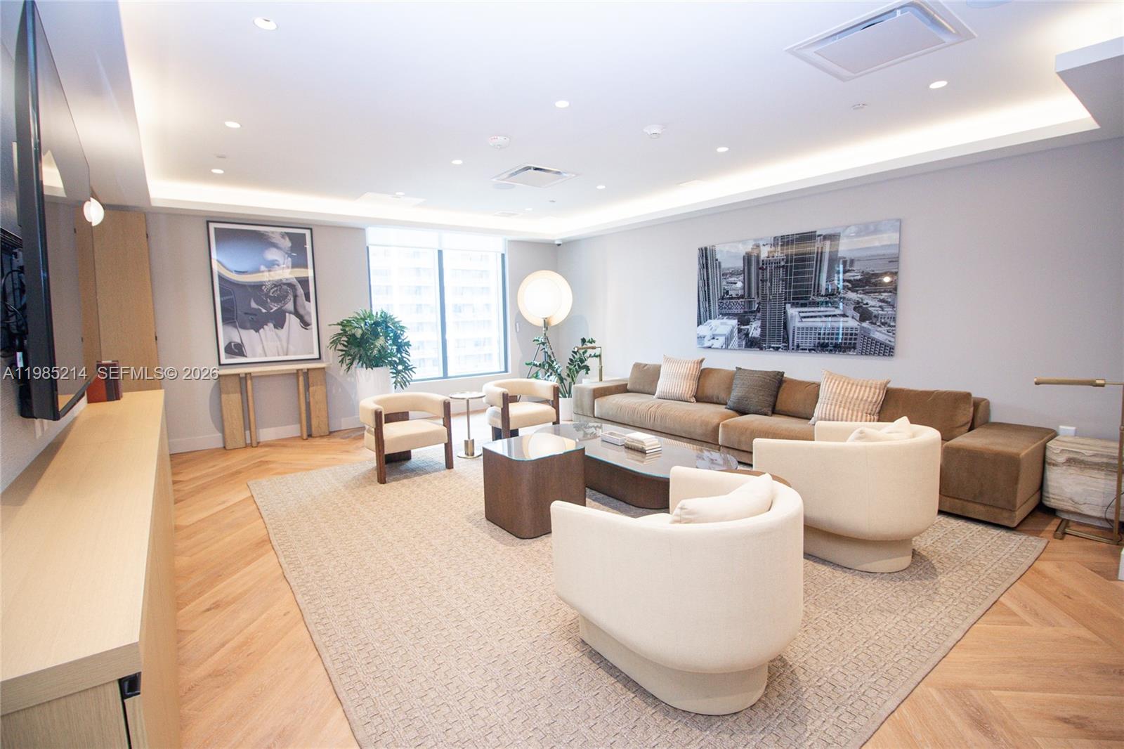 MIAMI NORTH - Residential Lease