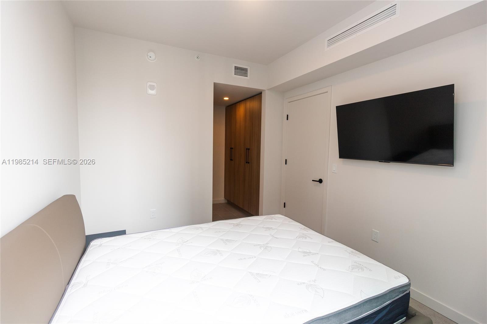 MIAMI NORTH - Residential Lease