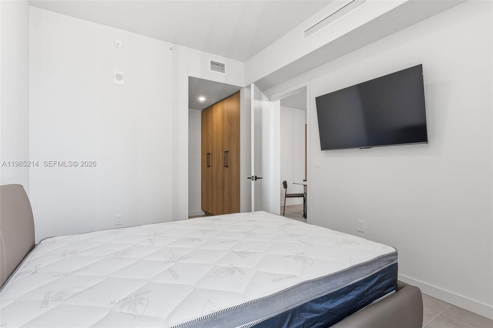 MIAMI NORTH - Residential Lease