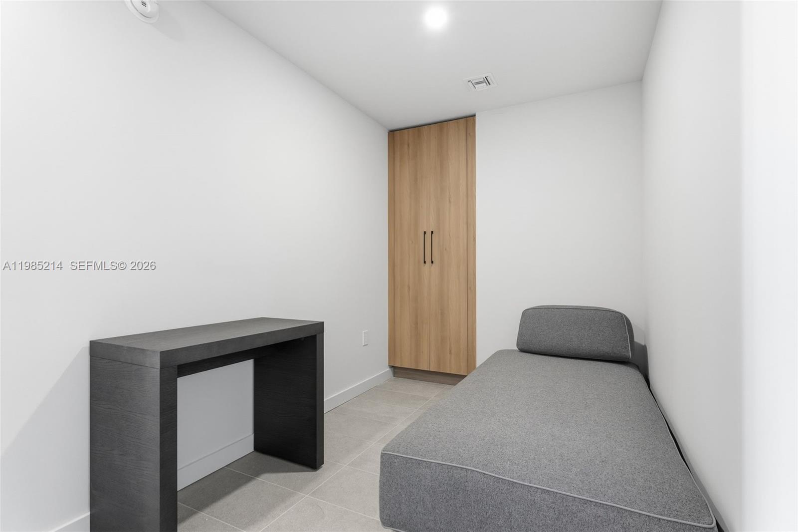 MIAMI NORTH - Residential Lease