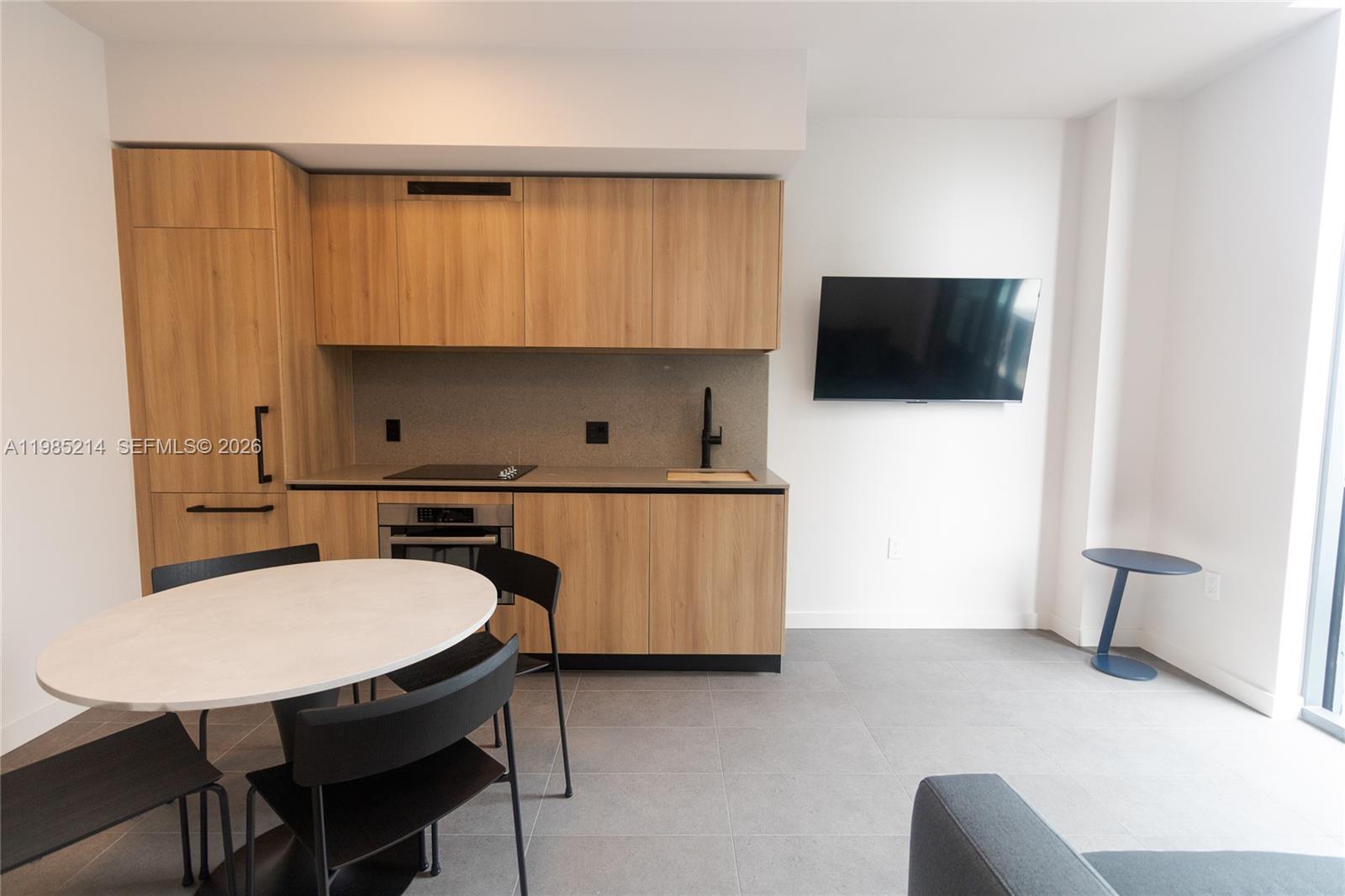 MIAMI NORTH - Residential Lease