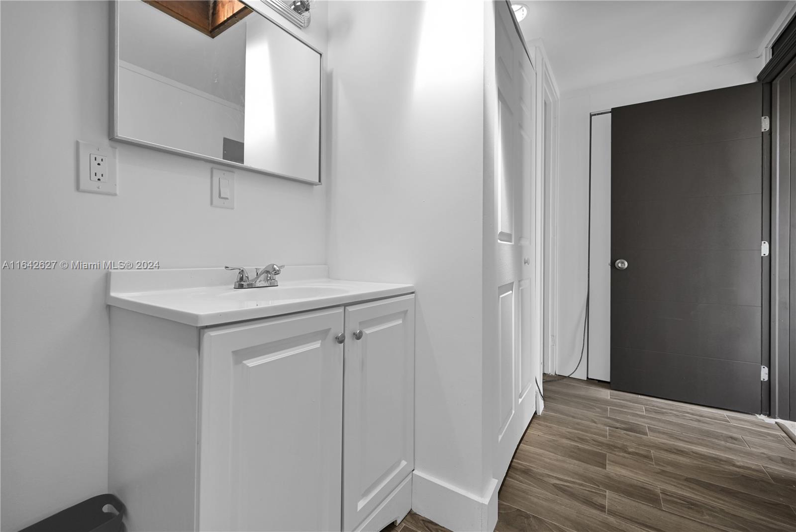 SUNSET ISLES SEC 1 - Residential