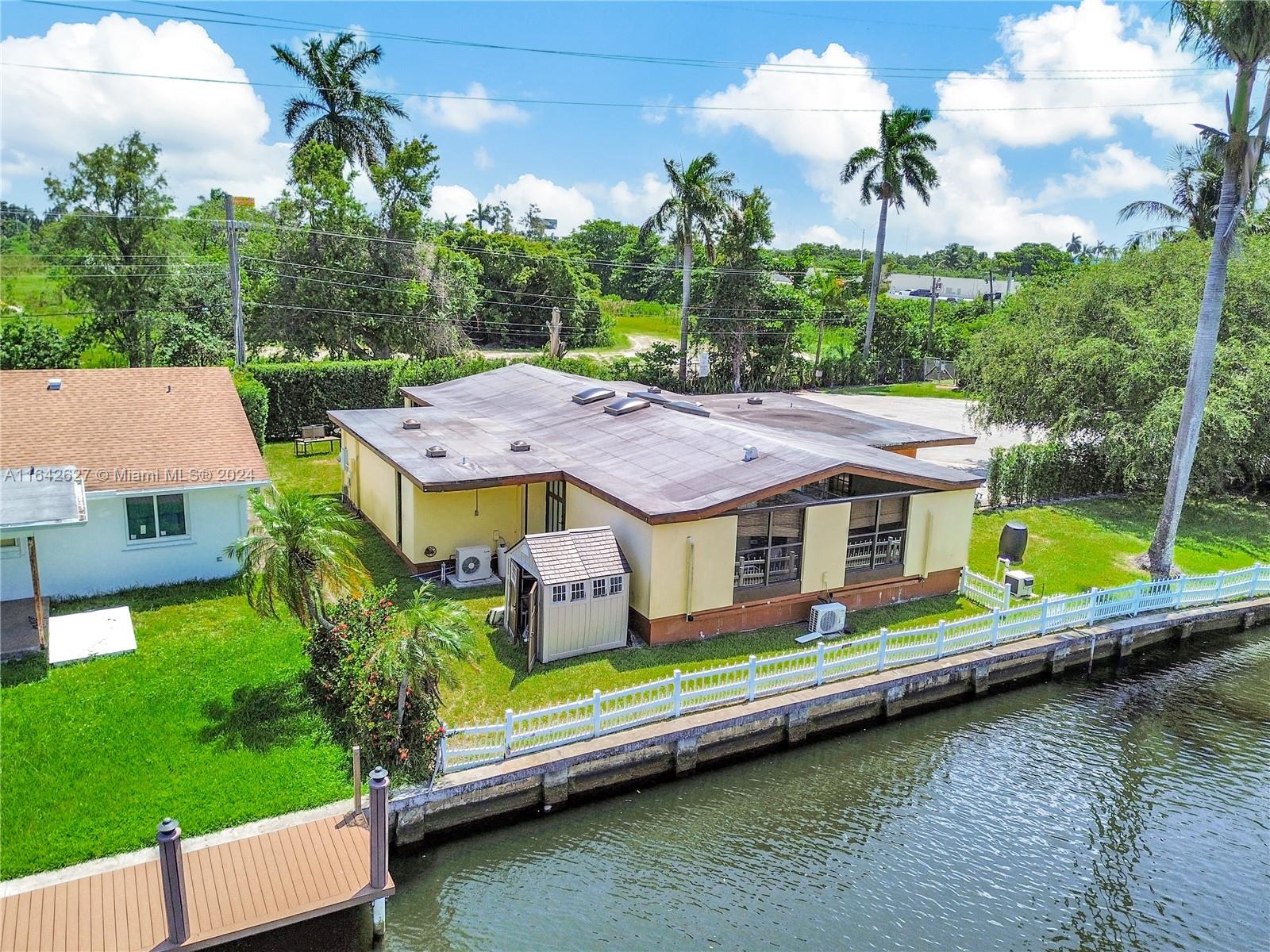 SUNSET ISLES SEC 1 - Residential