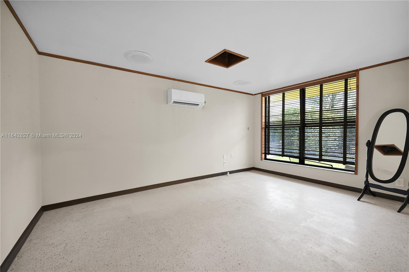 SUNSET ISLES SEC 1 - Residential