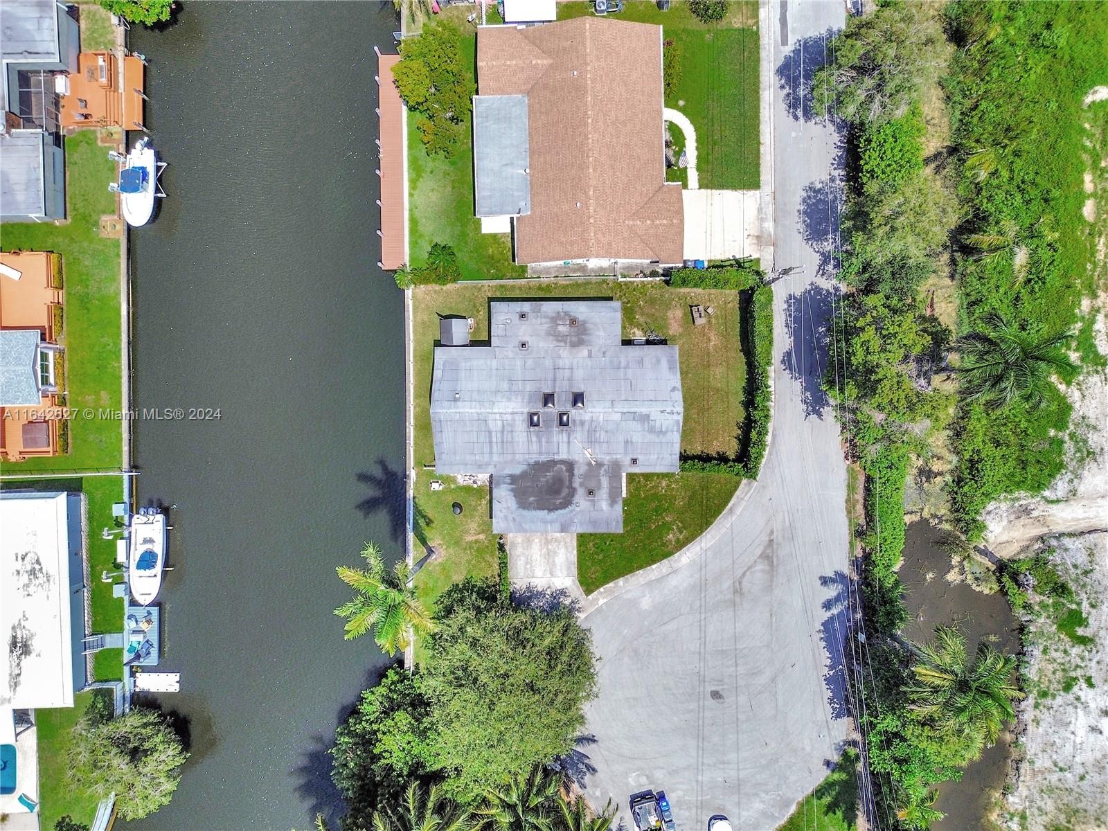 SUNSET ISLES SEC 1 - Residential
