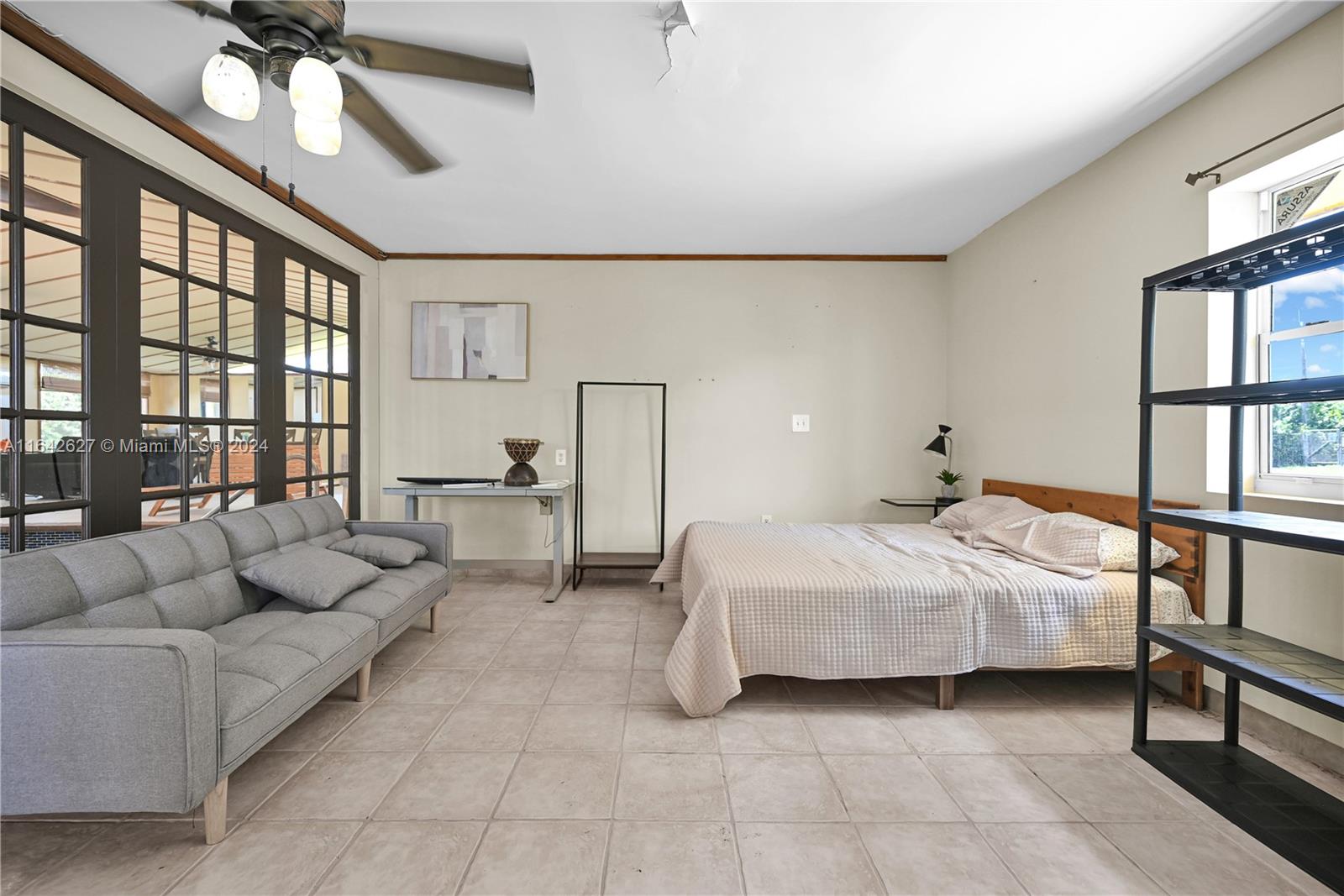 SUNSET ISLES SEC 1 - Residential