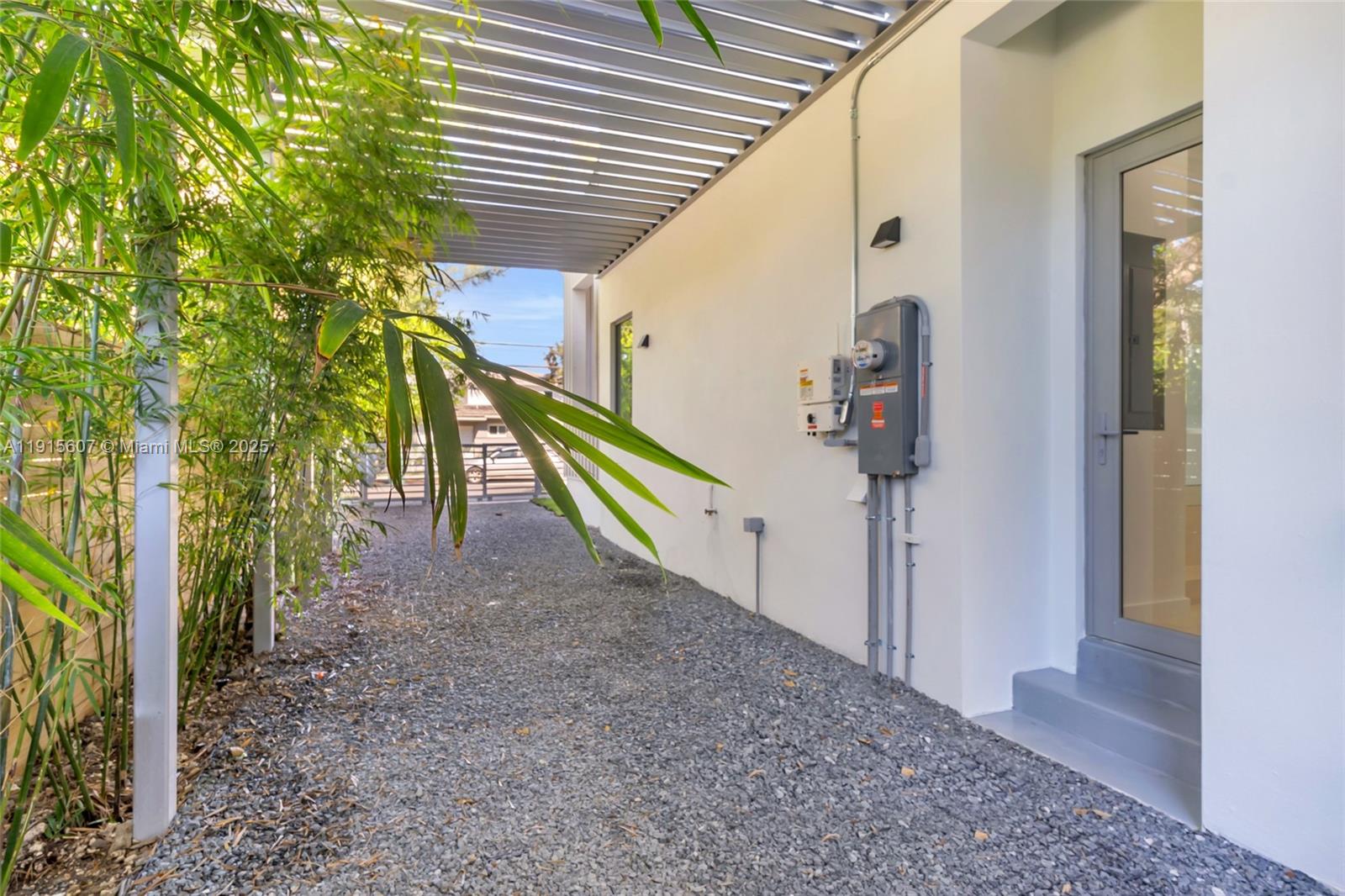 FROW HOMESTEAD - Residential Lease