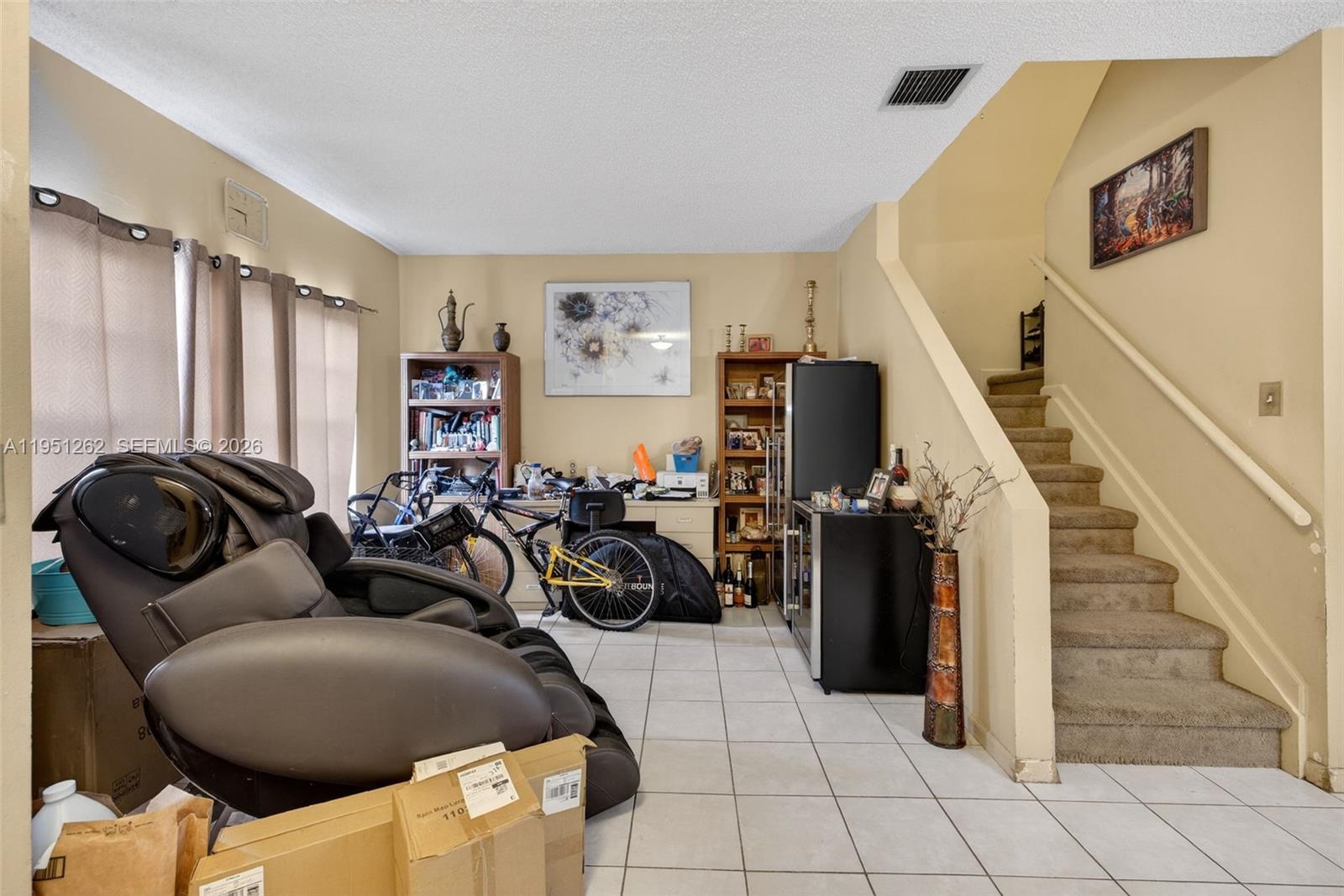 6008 N Golden Beauty Ln, Tamarac, FL, 33321/$429,000 3 6008 N Golden Beauty Ln