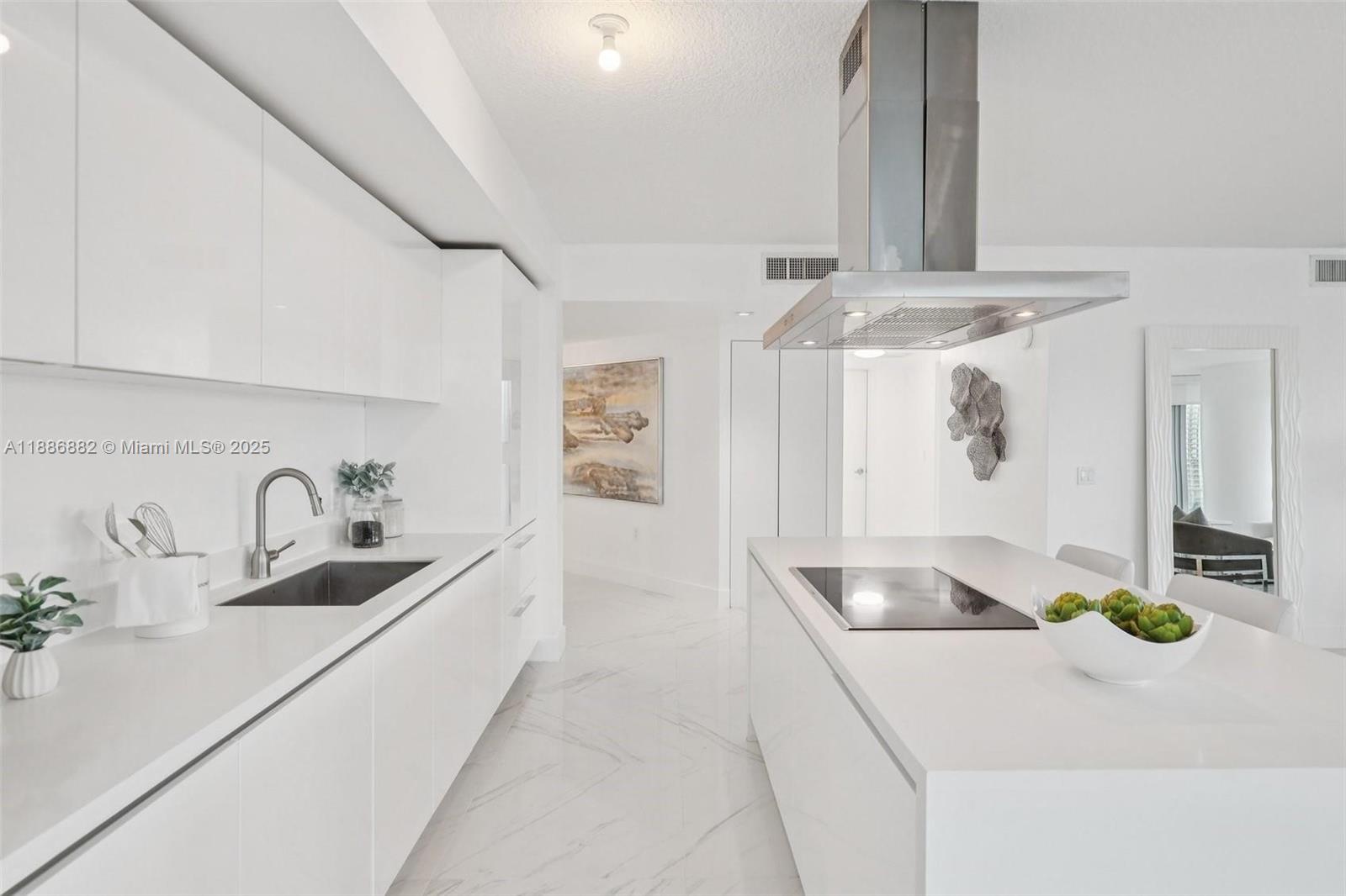 PARQUE TOWERS CONDO - Residential Lease