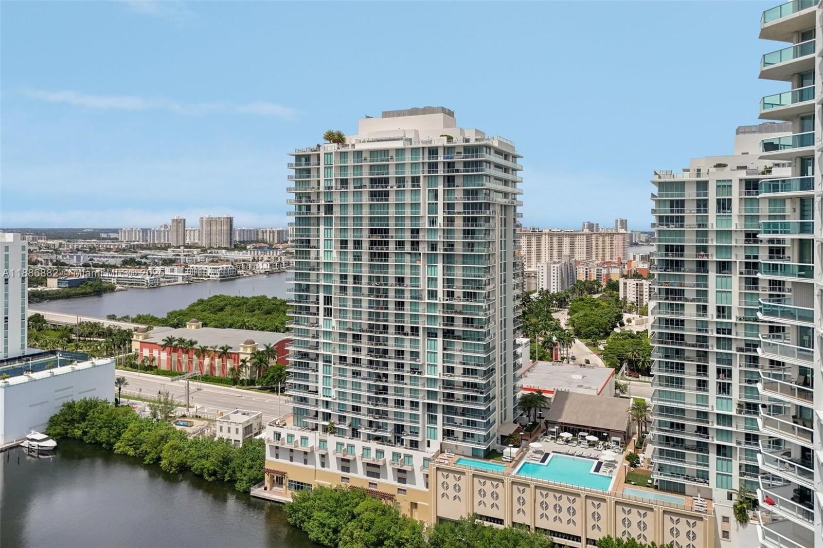 PARQUE TOWERS CONDO - Residential Lease