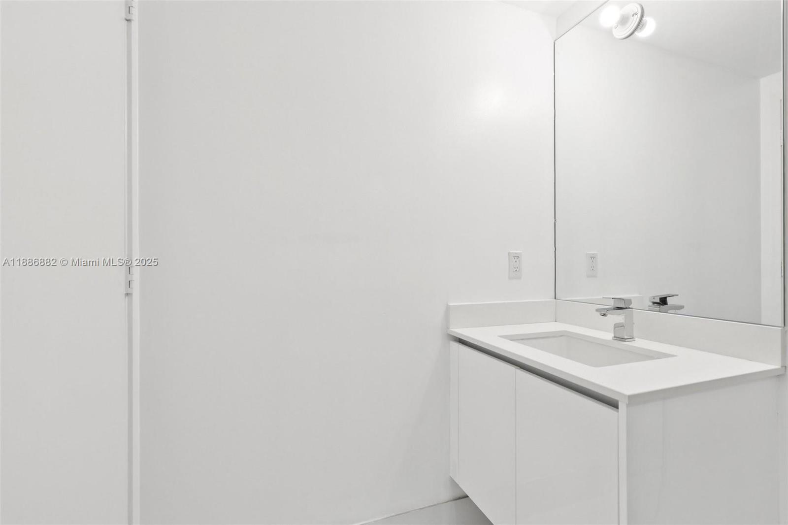 PARQUE TOWERS CONDO - Residential Lease