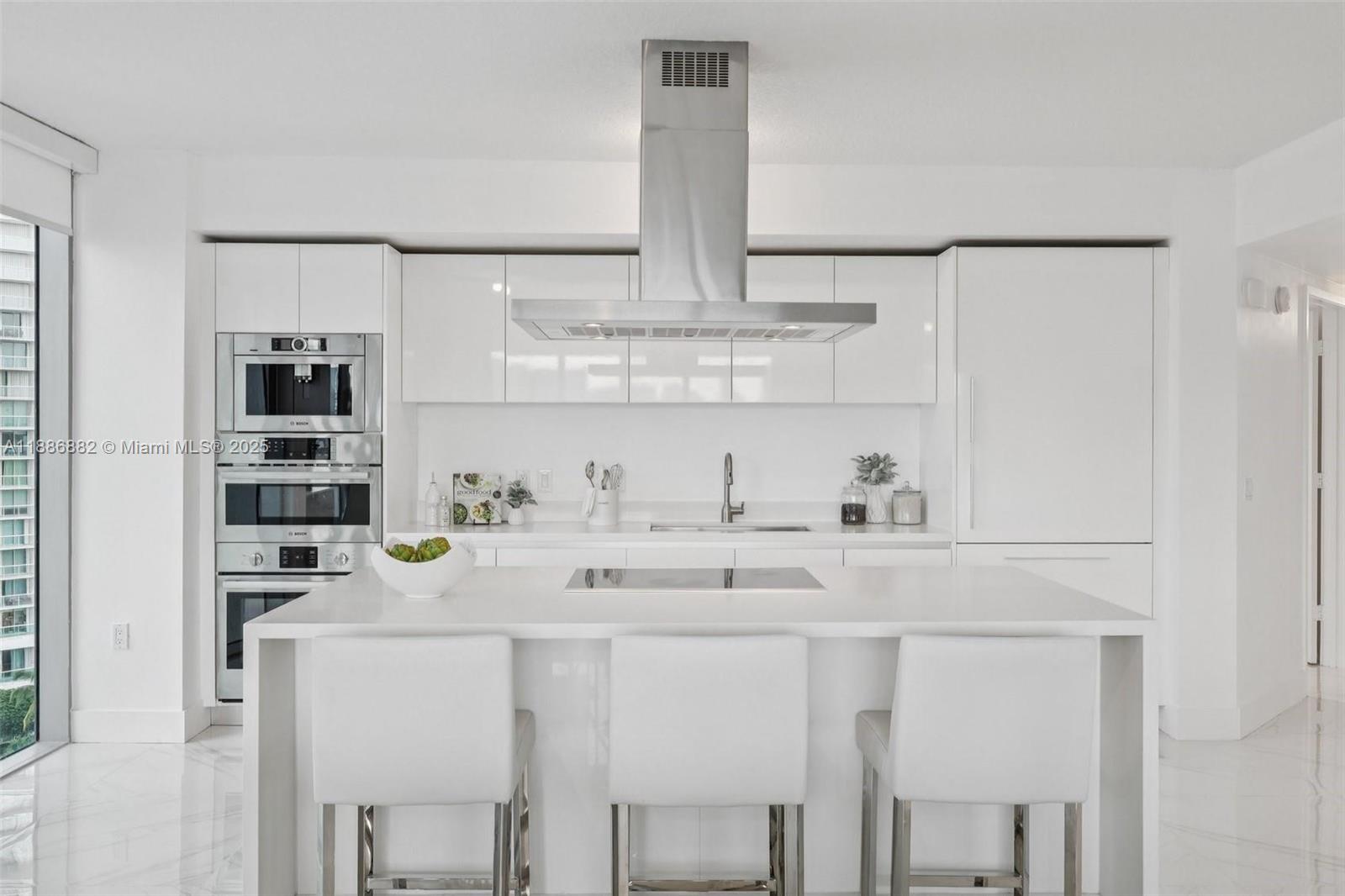 PARQUE TOWERS CONDO - Residential Lease