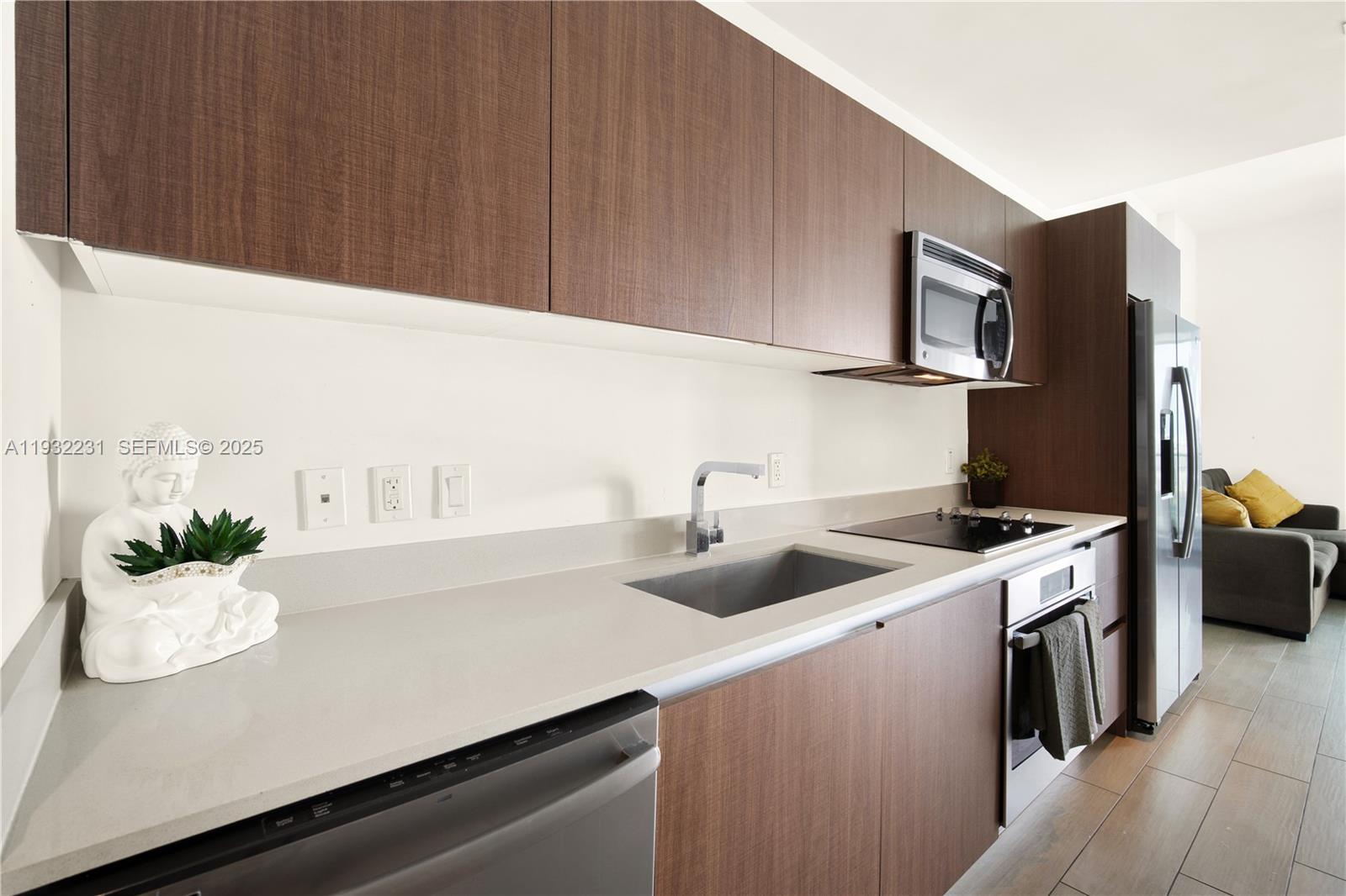 LE PARC AT BRICKELL CONDO - Residential Lease