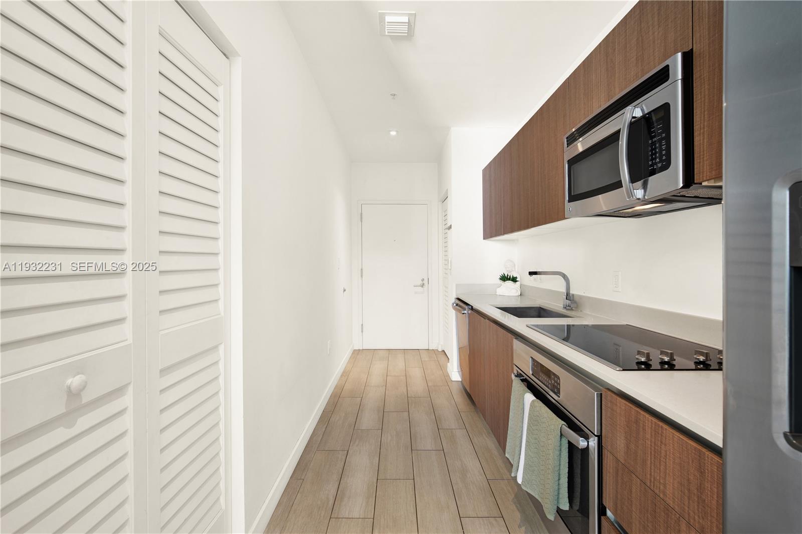 LE PARC AT BRICKELL CONDO - Residential Lease