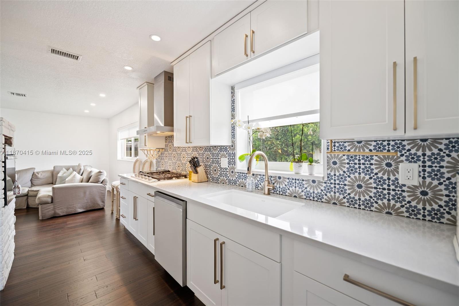 SOUTH CORAL HOMES SEC 1 - Residential