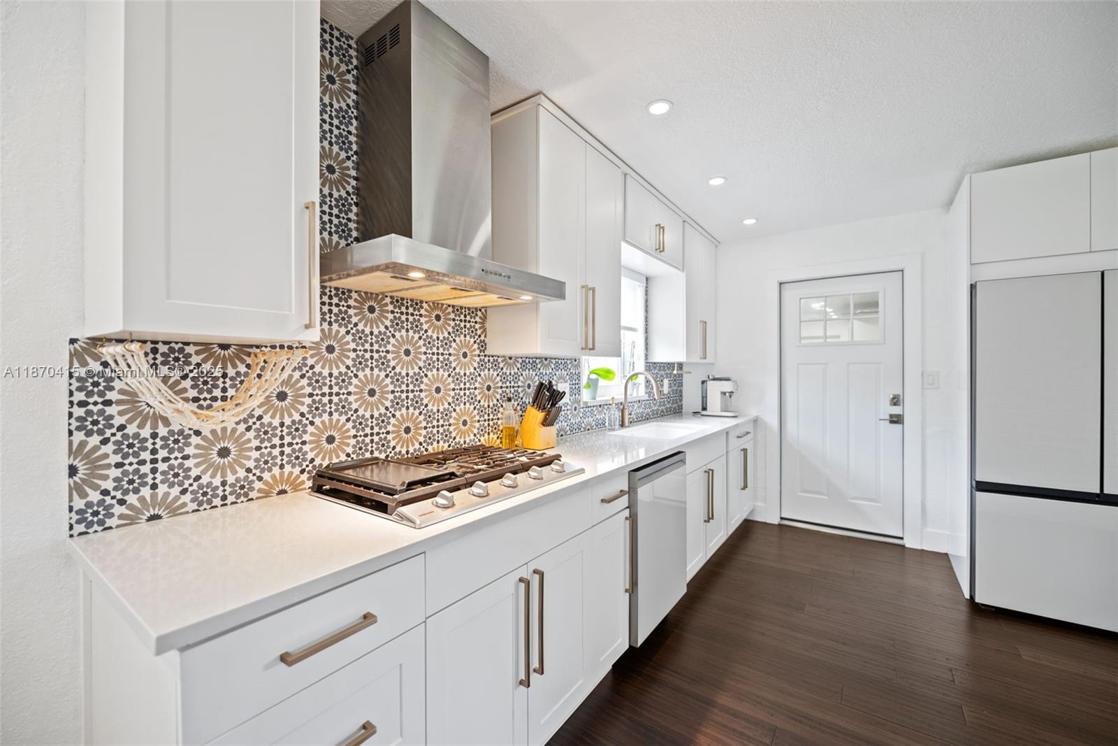 SOUTH CORAL HOMES SEC 1 - Residential