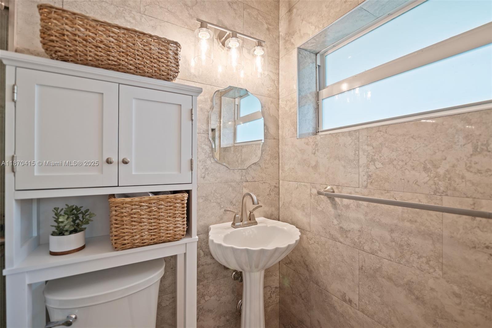 SOUTH CORAL HOMES SEC 1 - Residential