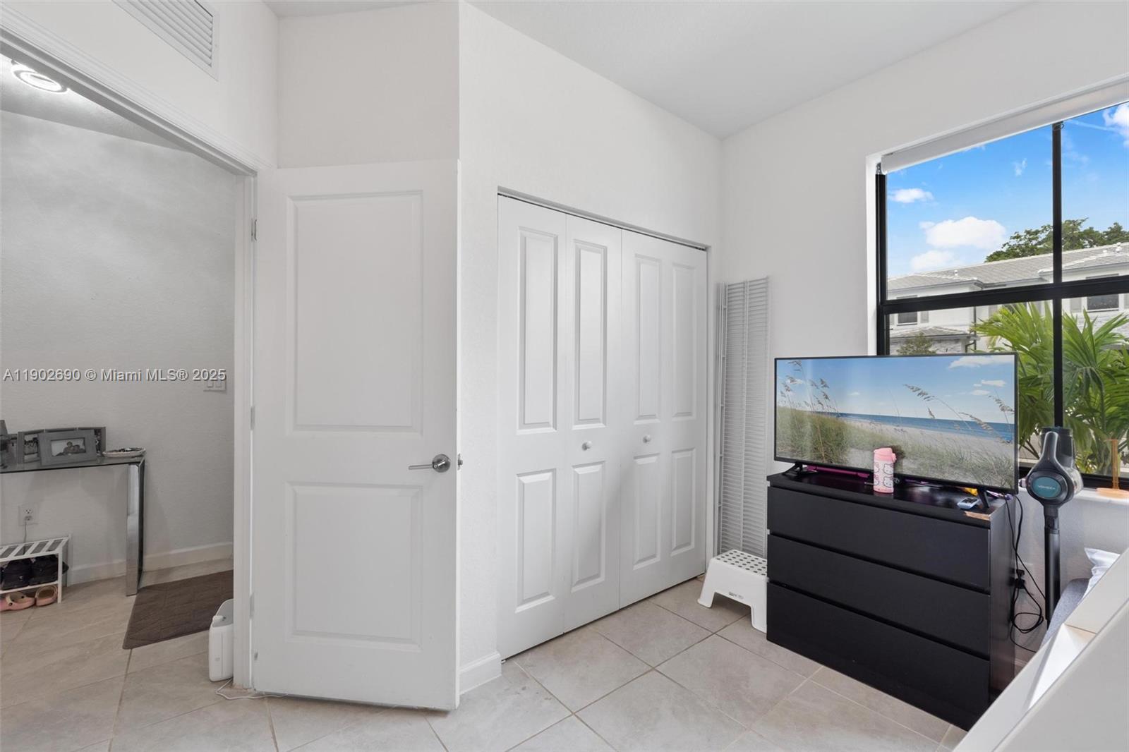 PINE ISLE - Residential