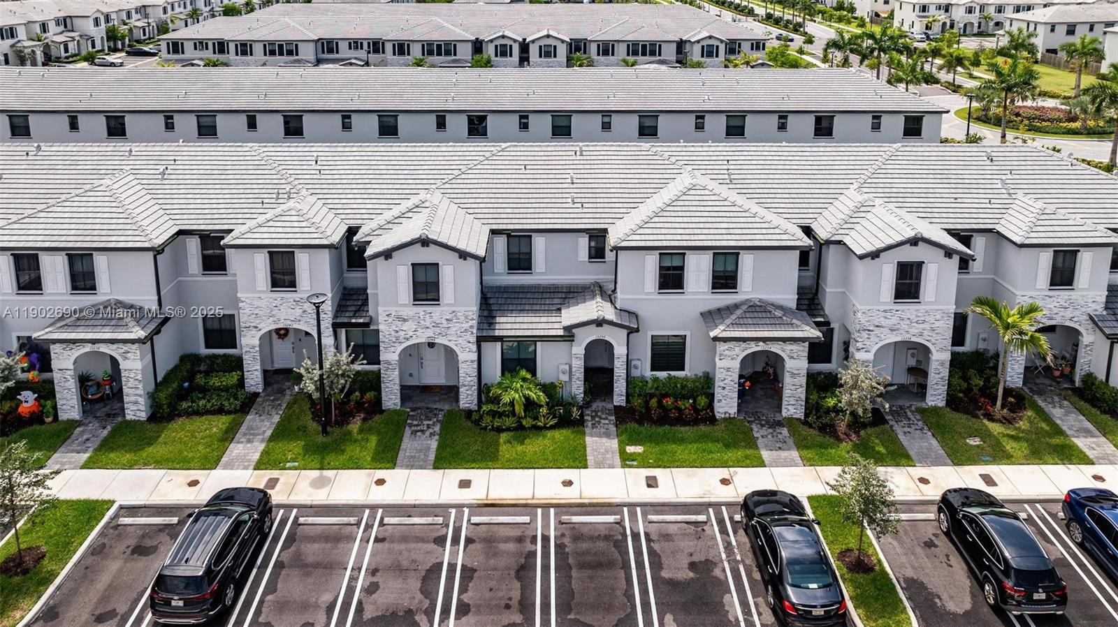 PINE ISLE - Residential