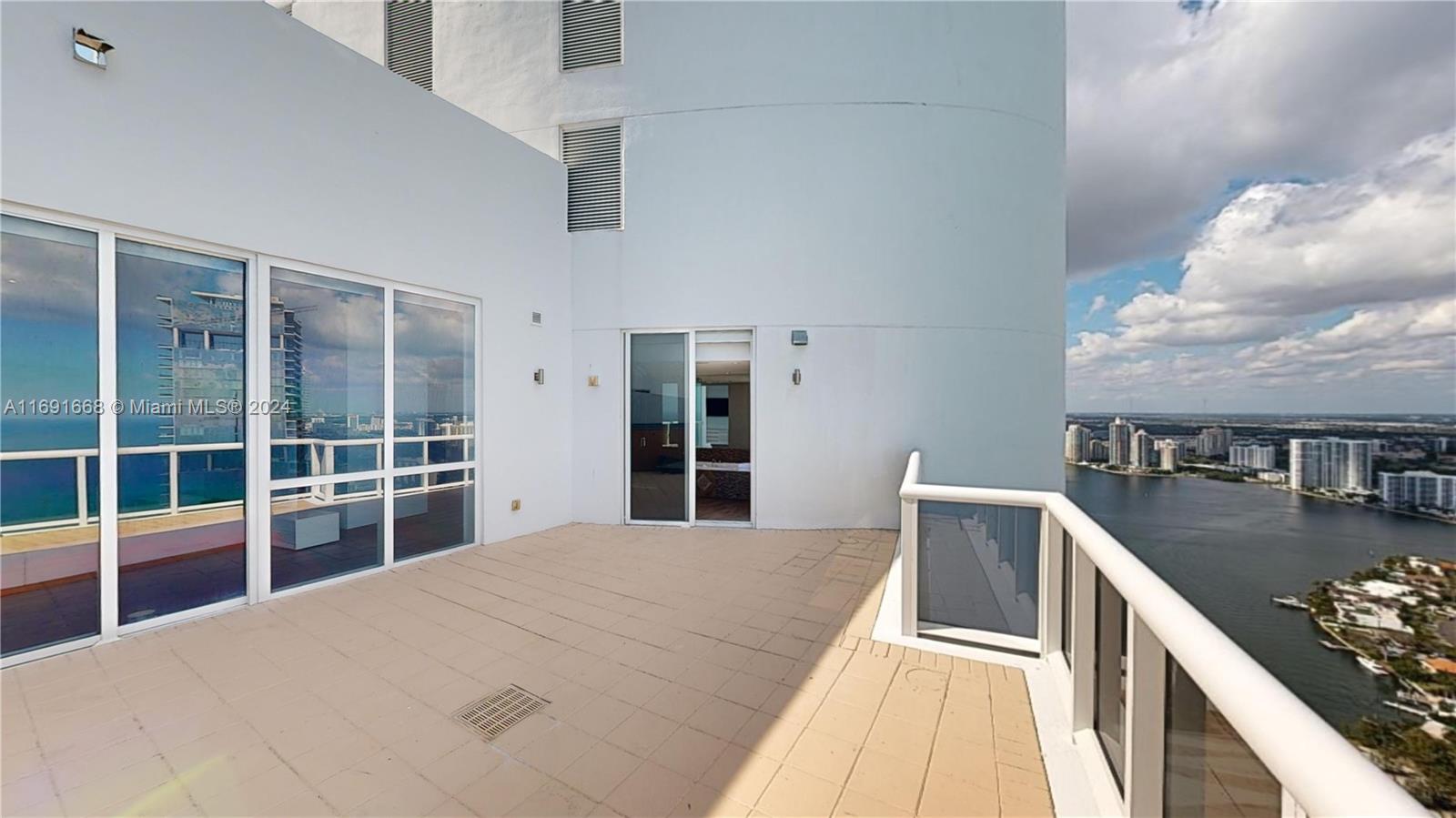 TRUMP ROYALE CONDO - Residential