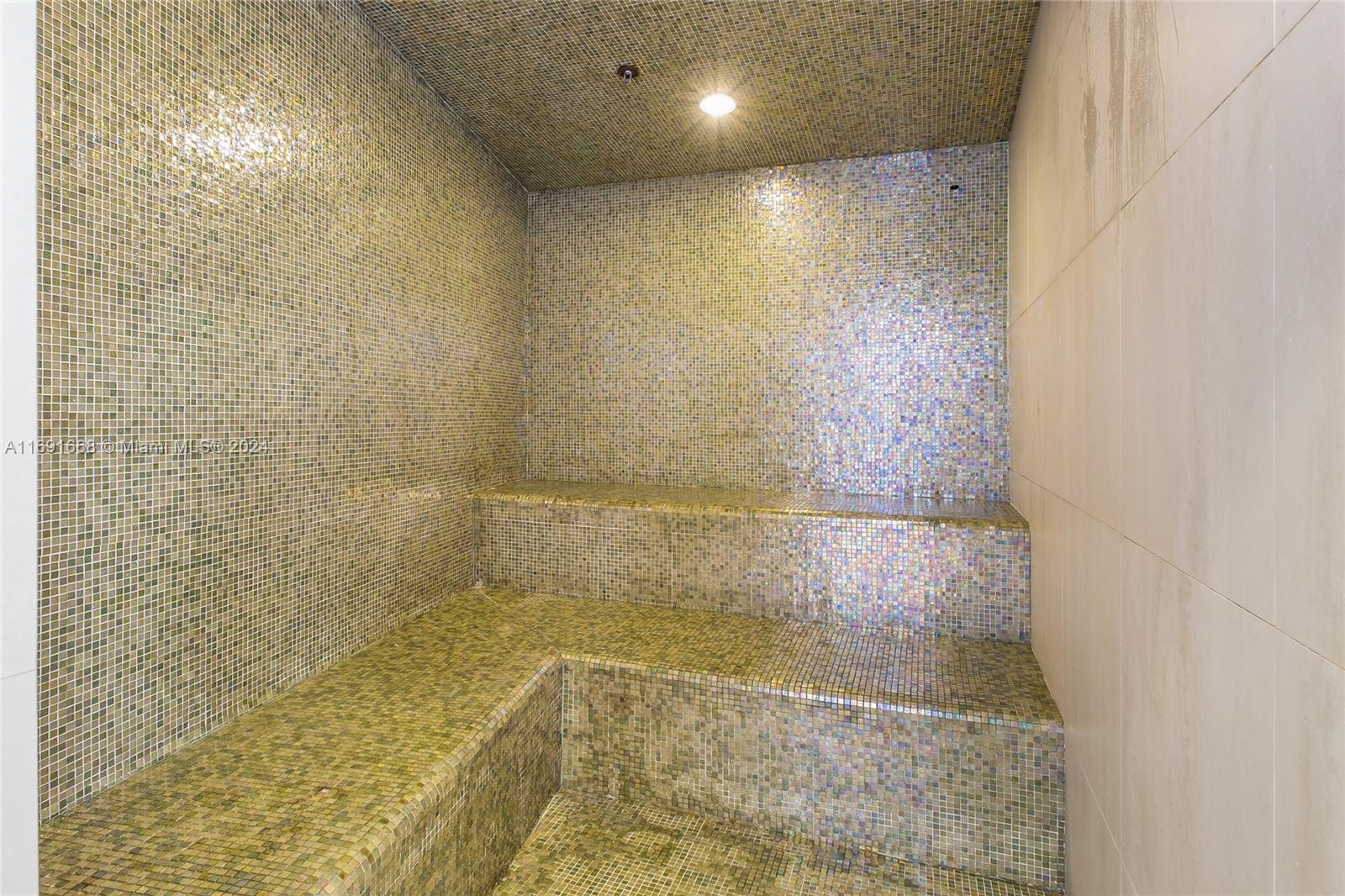TRUMP ROYALE CONDO - Residential