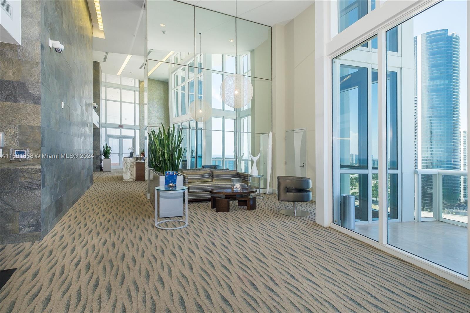 TRUMP ROYALE CONDO - Residential