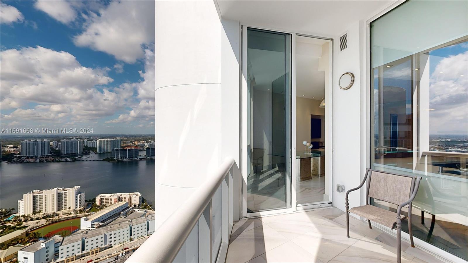 TRUMP ROYALE CONDO - Residential