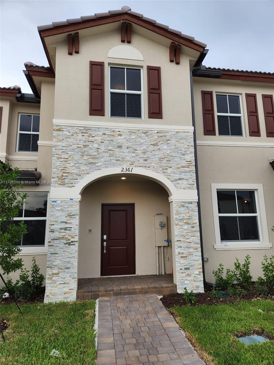 2361 NW 122 TER