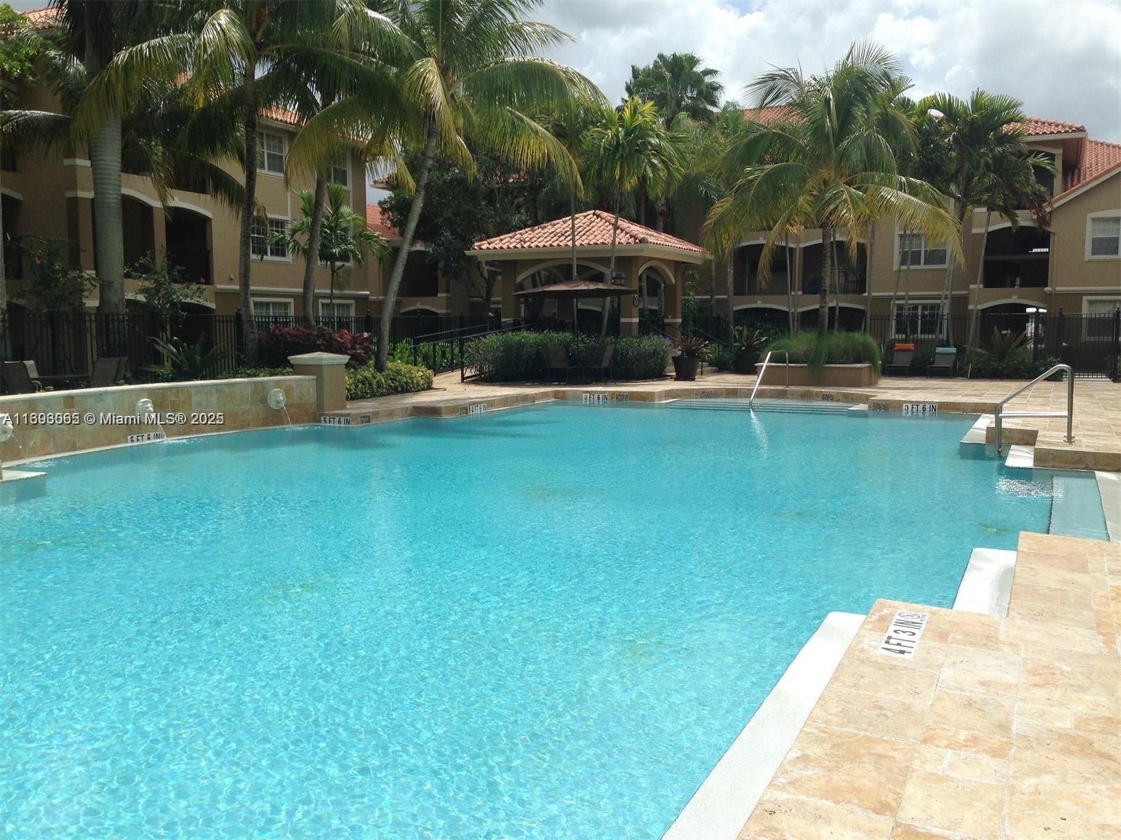 Property for Sale at 160 Sw 117th Ter 6101, Pembroke Pines, Miami-Dade County, Florida - Bedrooms: 2 
Bathrooms: 2  - $335,000