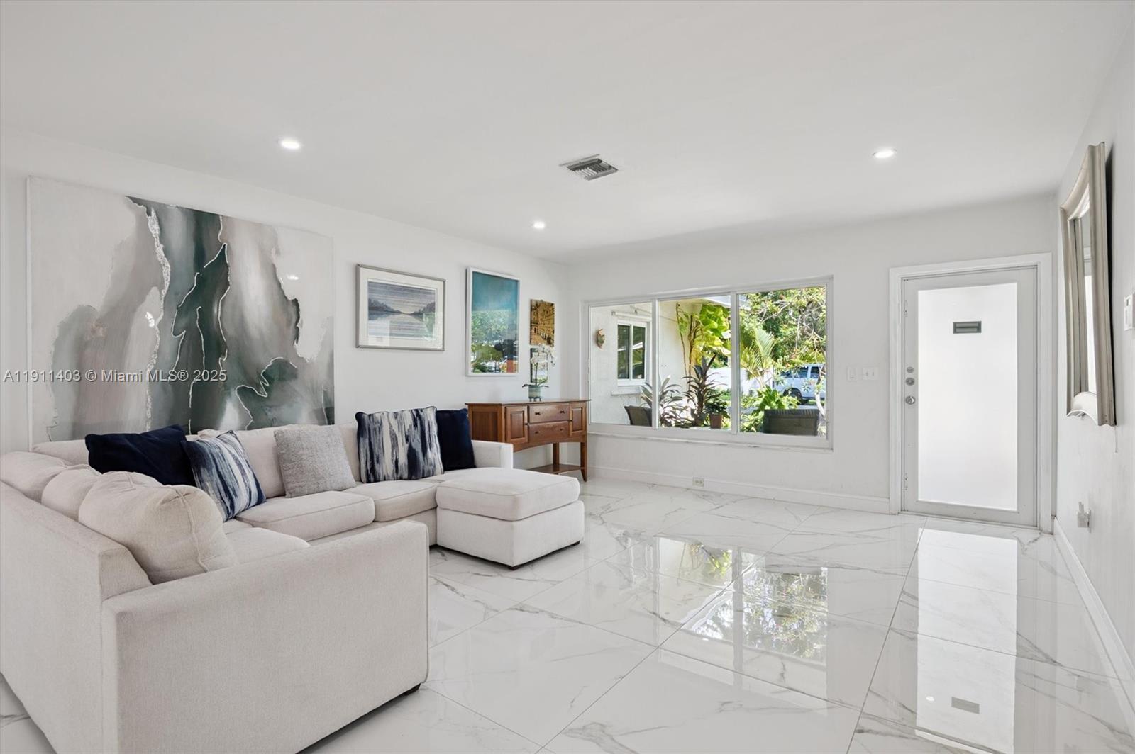 CARIB HOMES - Residential