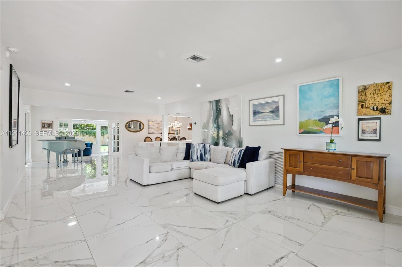 CARIB HOMES - Residential