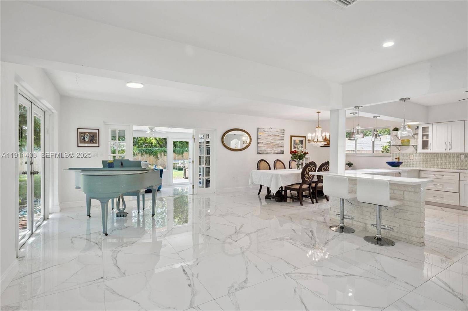 CARIB HOMES - Residential