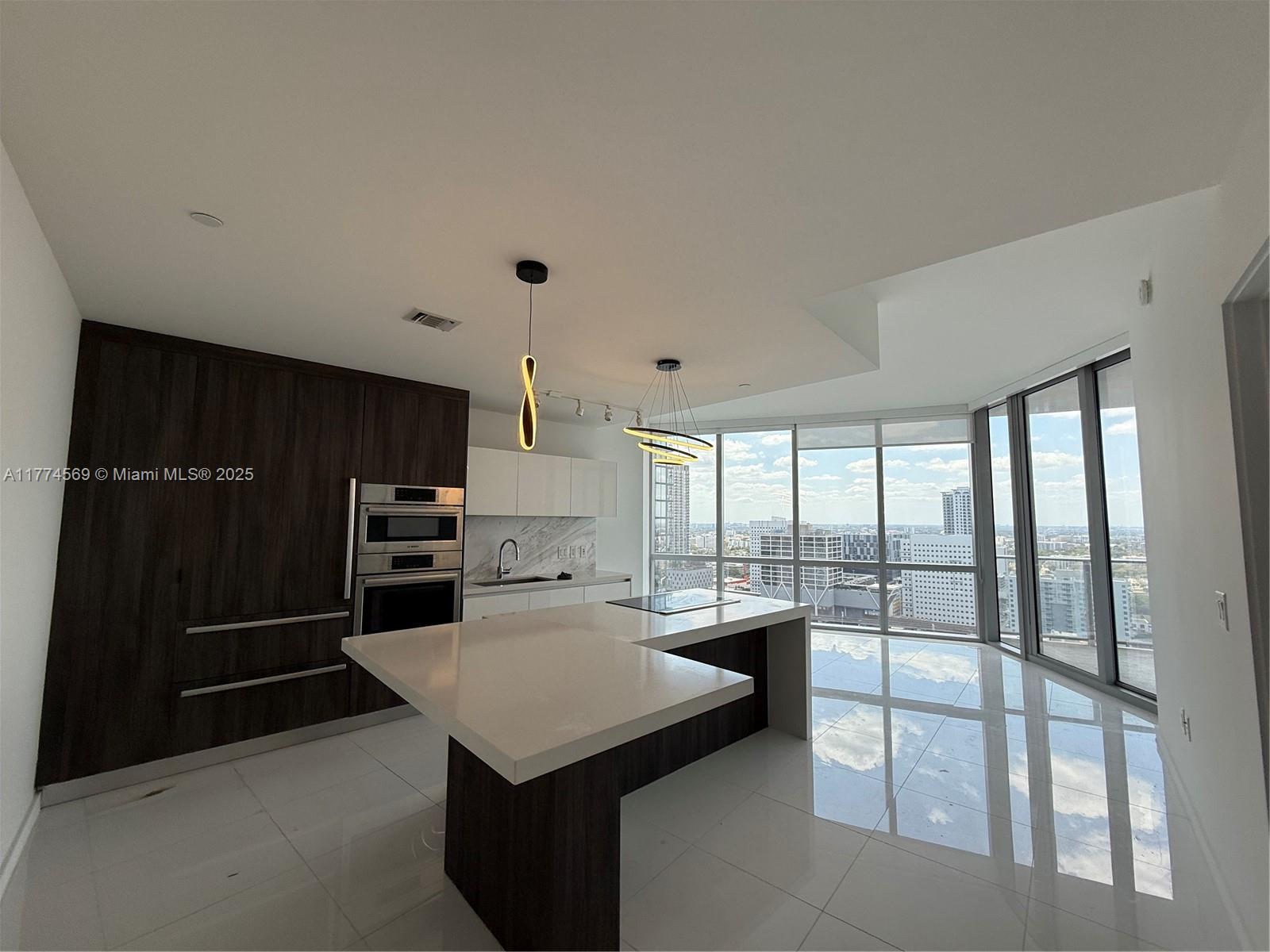 851 Ne 1st Ave 2510, Miami, Broward County, Florida - 1 Bedrooms  
2 Bathrooms - 